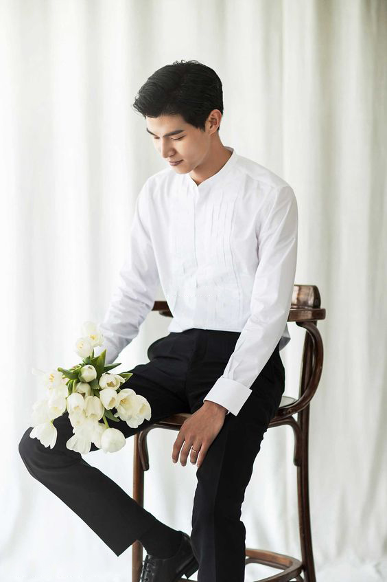 Chụp ảnh cho chú rể một mình chưa bao giờ đơn giản đến thế