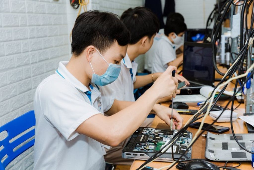 mang đến cho khách hàng sự an tâm tuyệt đối về chất lượng dịch vụ sửa máy tính Macbook ở TPHCM