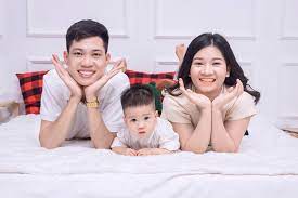 chụp ảnh gia đình 3 người