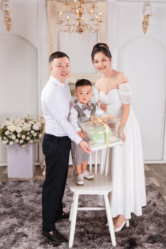 chụp ảnh gia đình 3 người