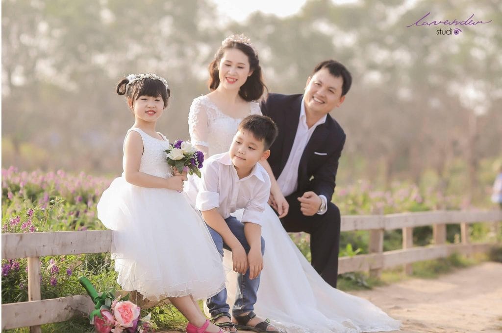 chụp ảnh gia đình 4 người