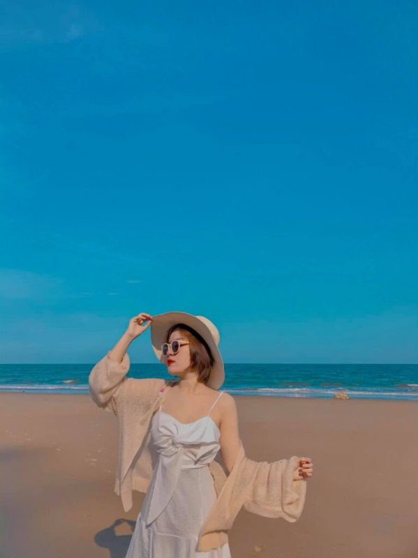chụp ảnh khi đi biển cho nữ