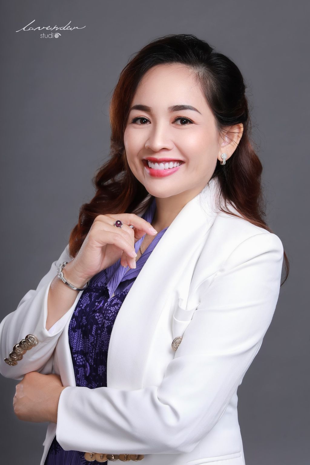 địa chỉ chụp ảnh doanh nhân chuyên nghiệp, uy tín hàng đầu tại Huế