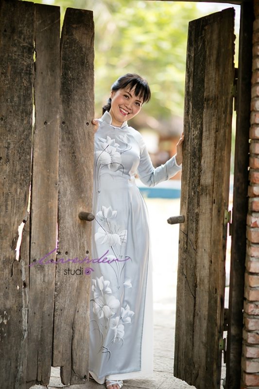 Giá thuê thợ chụp ảnh áo dài Tết ở Hà Nội