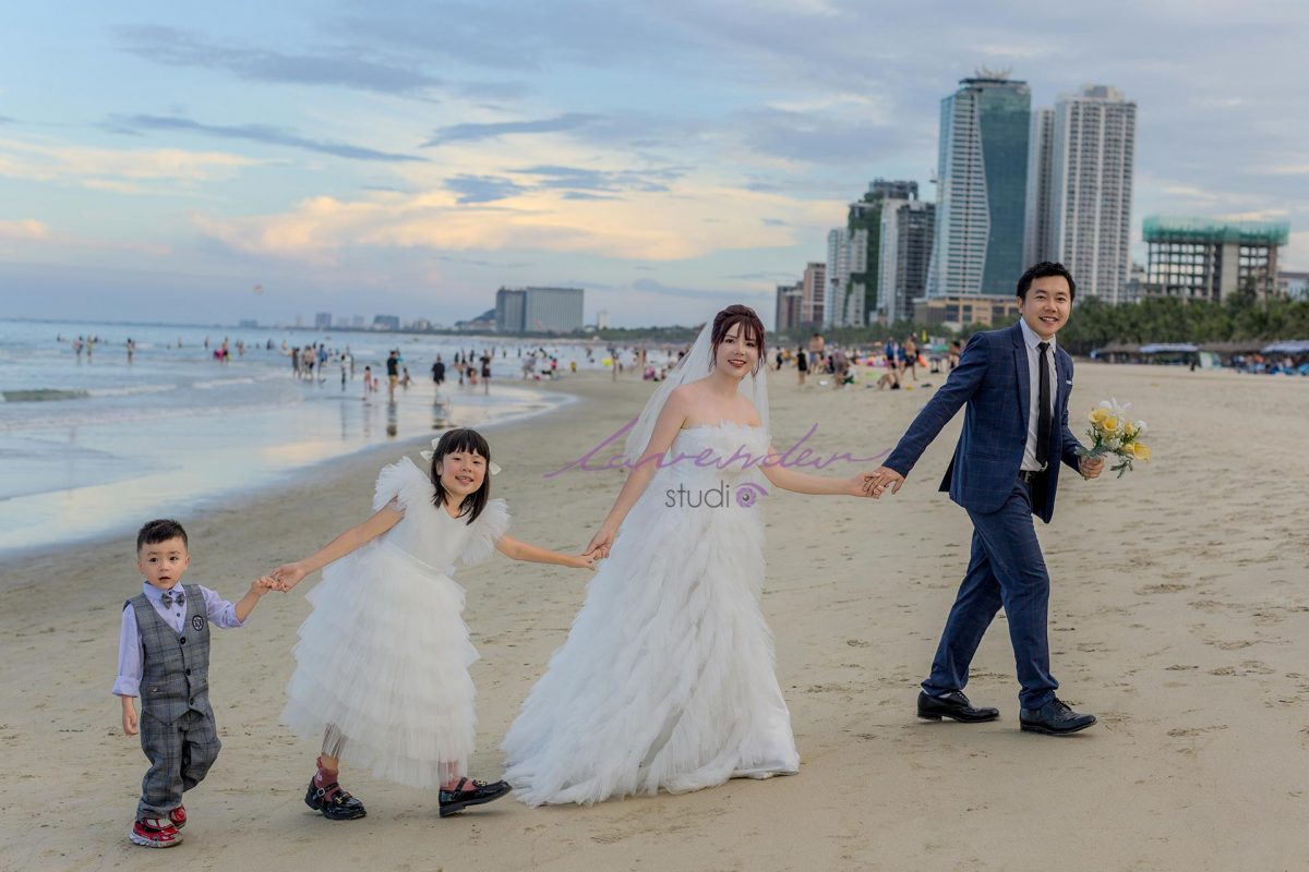Chụp ảnh kỷ niệm cưới ngoại cảnh đẹp ở biển Đà Nẵng cùng Lavenderstudio Chụp ảnh kỷ niệm cưới ngoại cảnh đẹp ở biển Đà Nẵng cùng Lavenderstudio