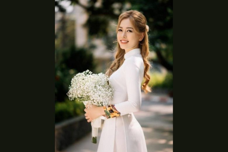 Cách tạo dáng chụp ảnh áo dài học sinh cực đơn giản