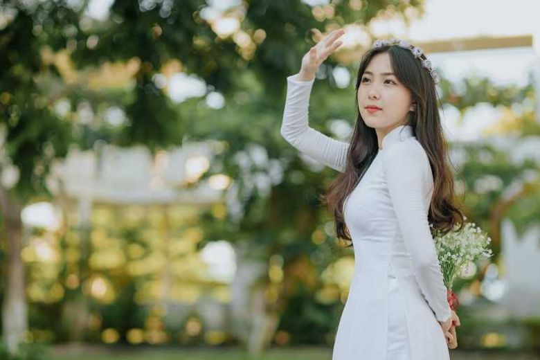 Top 10 địa điểm chụp ảnh áo dài ngoại cảnh tại Hà Nội