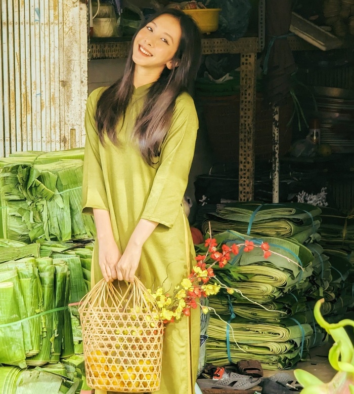 Những bí quyết giúp bạn mặc áo dài chụp hình sao cho đẹp Những bí quyết giúp bạn mặc áo dài chụp hình sao cho đẹp