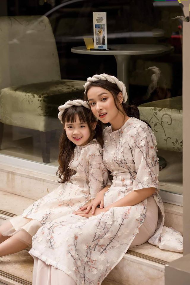 Những bí quyết giúp bạn mặc áo dài chụp hình sao cho đẹp