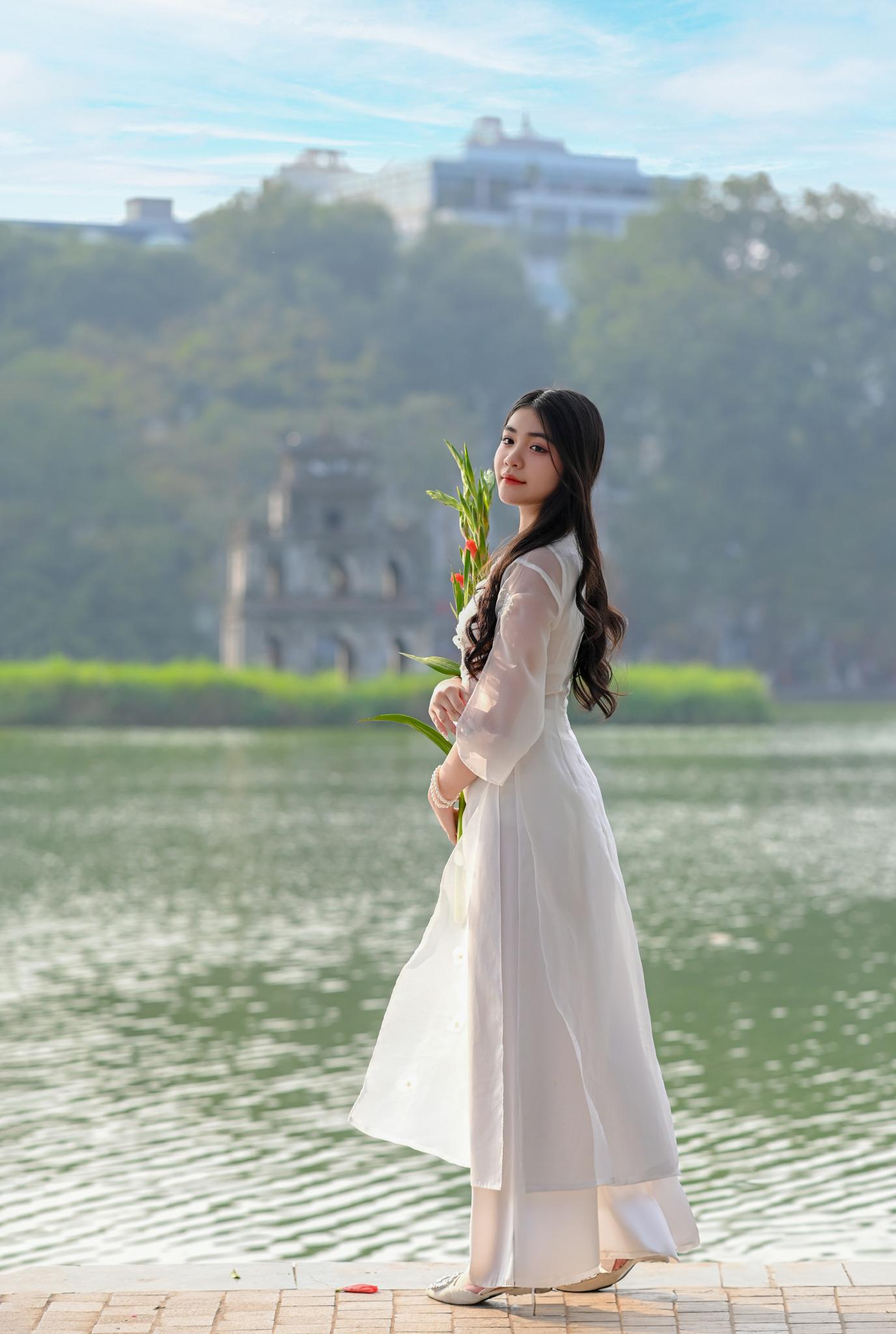 Top 10 địa điểm chụp ảnh áo dài ngoại cảnh tại Hà Nội