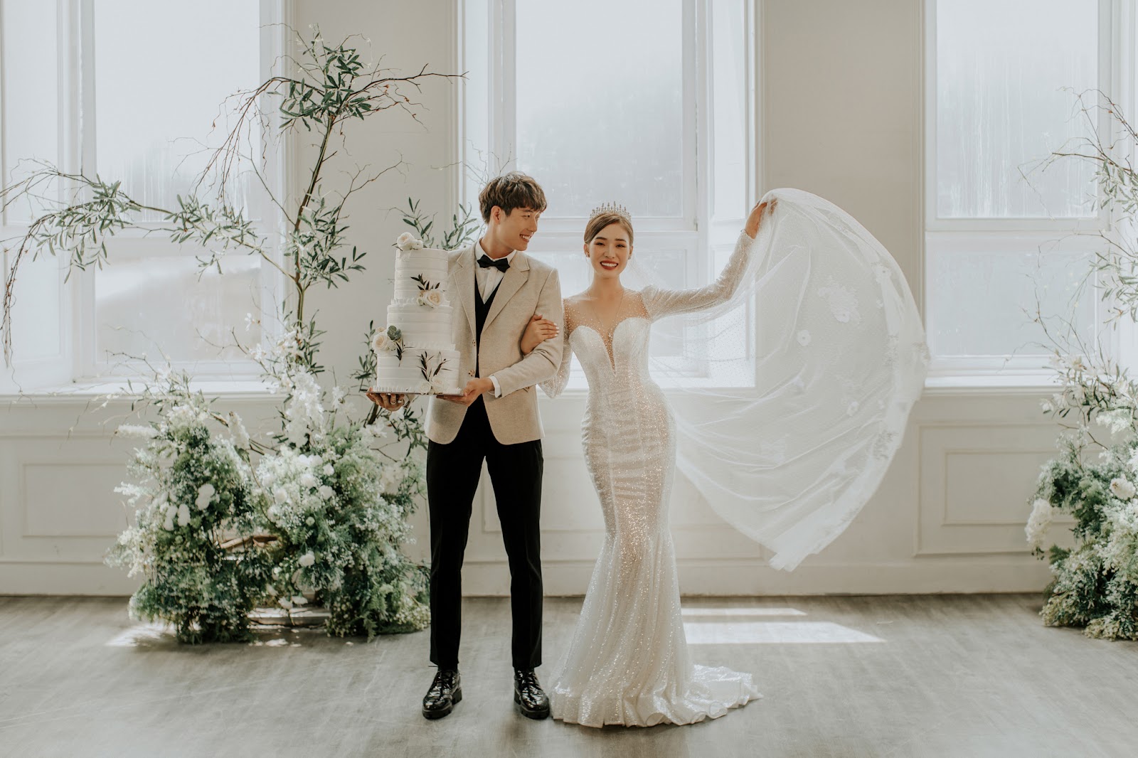 Giải đáp: Chụp hình cưới có nên đeo vàng không? Giải đáp: Chụp hình cưới có nên đeo vàng không?