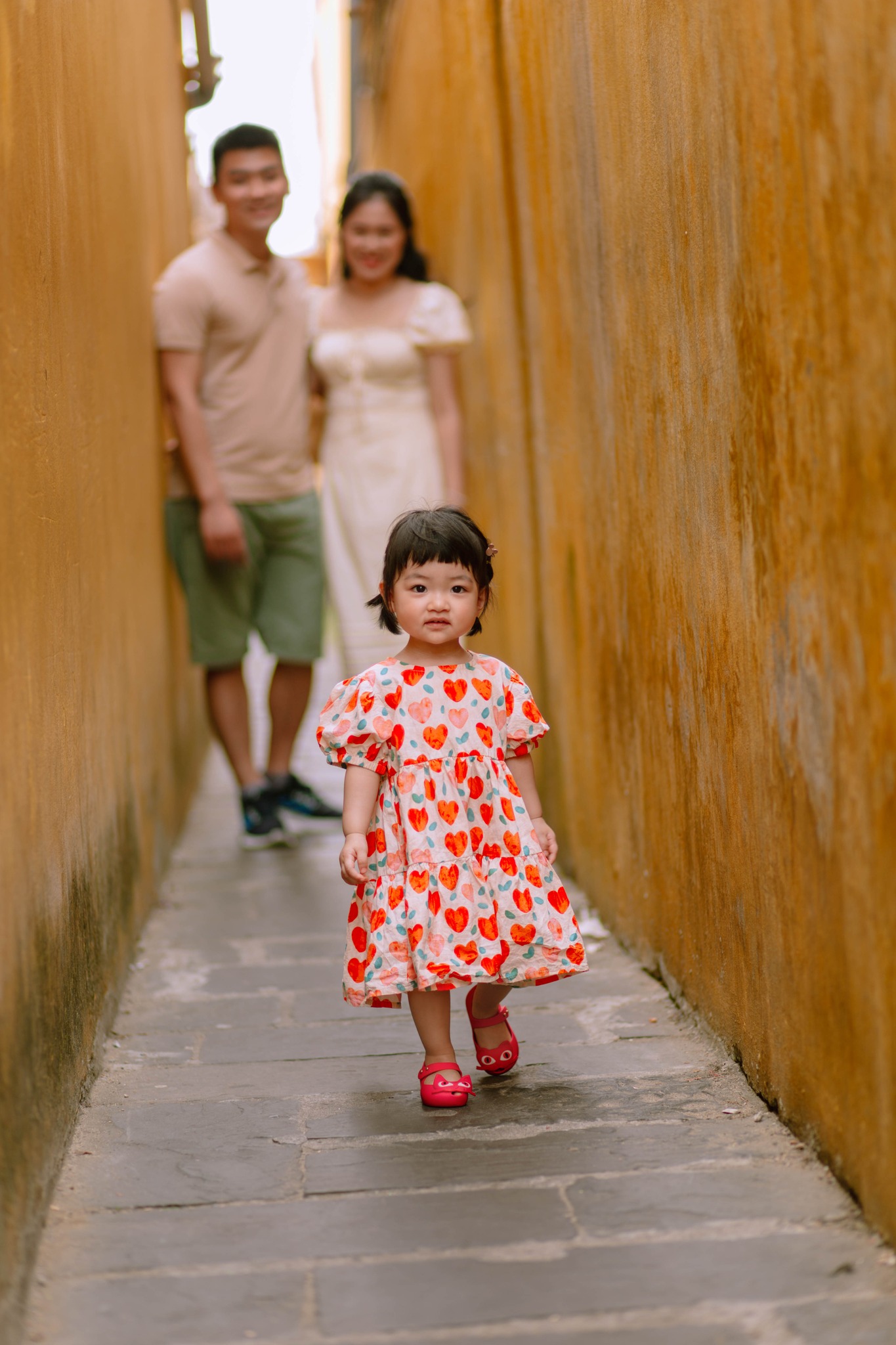 Giải đáp: Có nên dùng dịch vụ ghép ảnh gia đình tại Hội An không?