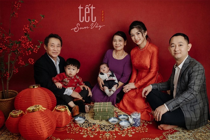 Chụp ảnh gia đình Tết – Thói quen mới của nhiều gia đình trẻ