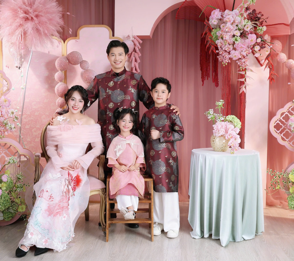 Cập nhật báo giá chụp ảnh gia đình Tết 2026 tại Hà Nội hôm nay