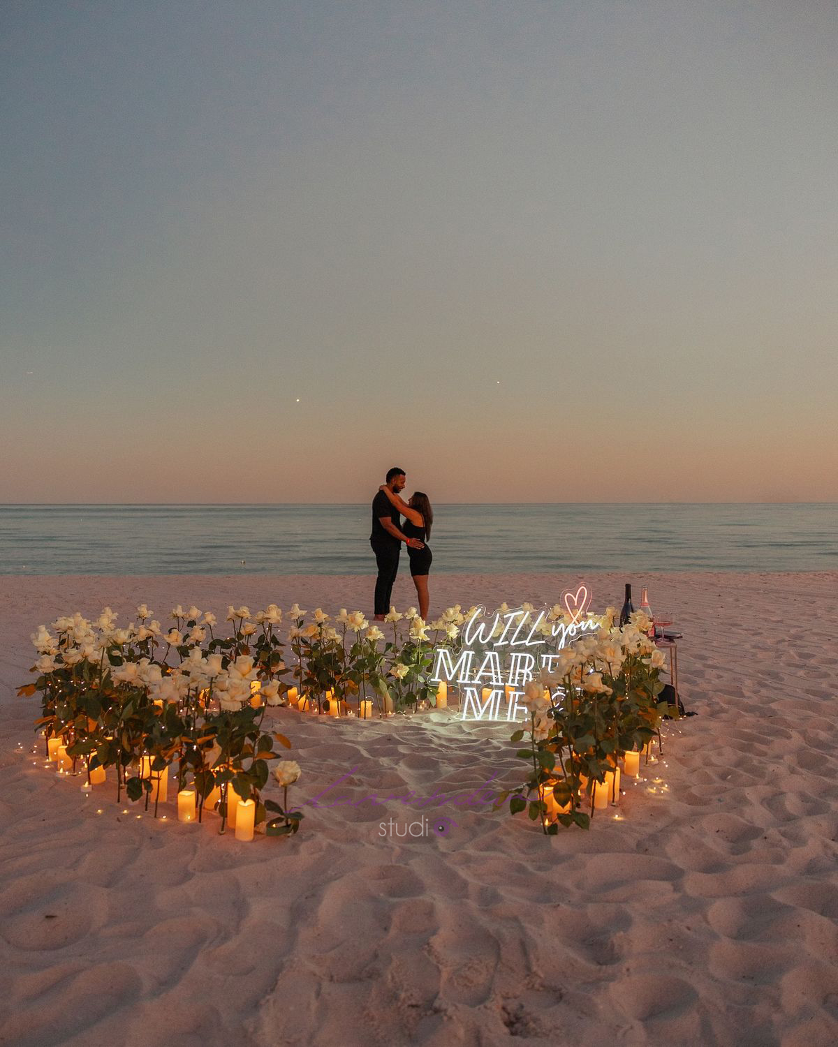 Khi nào nên thuê dịch vụ trang trí cầu hôn thay vì tự chuẩn bị?