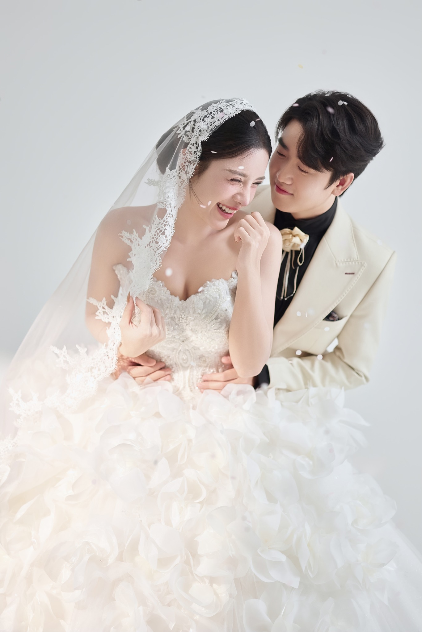 Chụp Ảnh Cưới 2026 Ngoại Cảnh Đẹp Cho Các Cặp Đôi