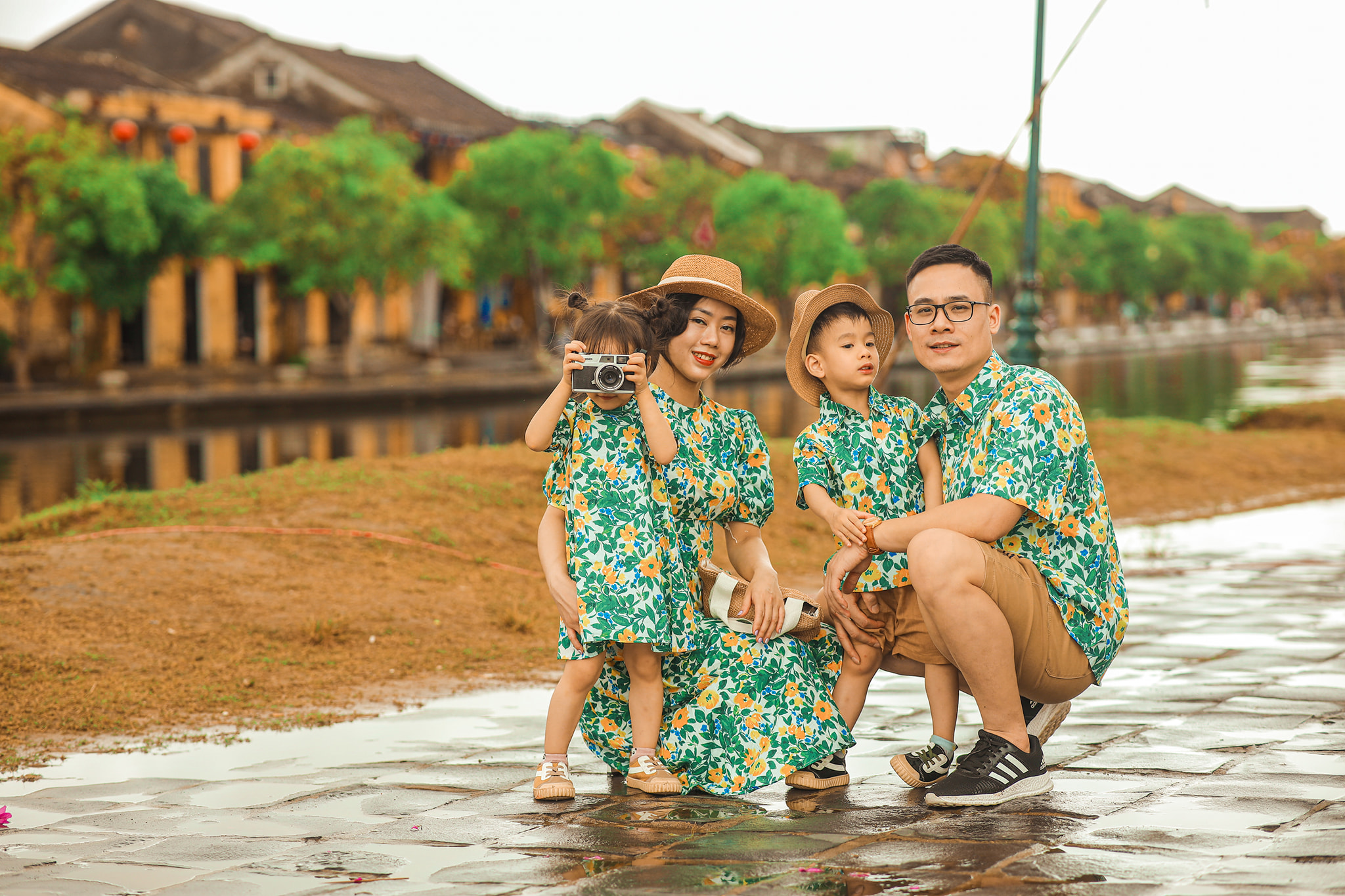 Top địa điểm chụp ảnh gia đình Hội An 2026 đẹp lung linh Top địa điểm chụp ảnh gia đình Hội An 2026 đẹp lung linh