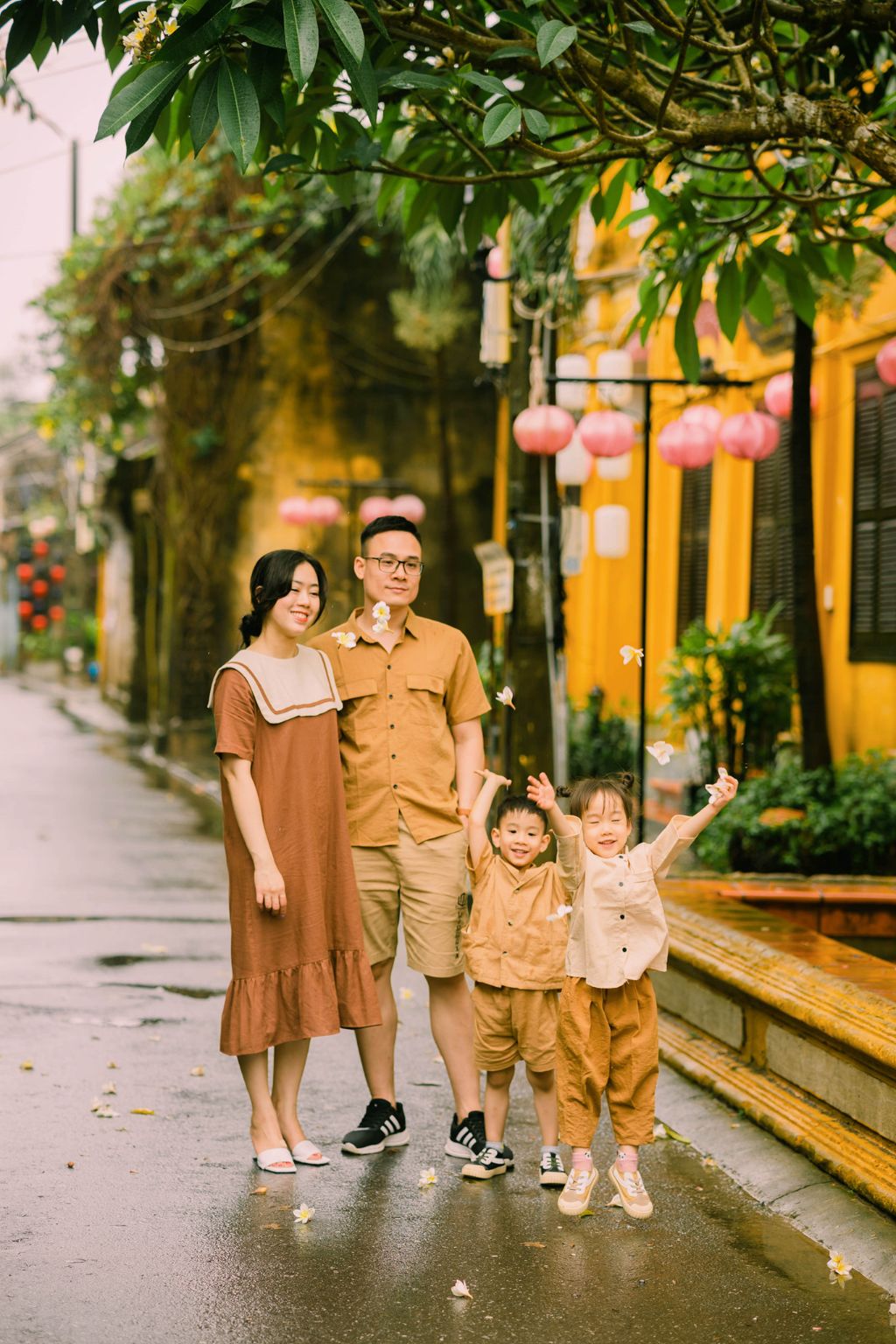 Top địa điểm chụp ảnh gia đình Hội An 2026 đẹp lung linh Top địa điểm chụp ảnh gia đình Hội An 2026 đẹp lung linh