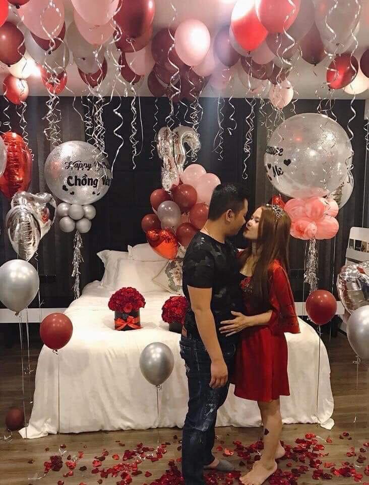 Trang trí cầu hôn trong phòng khách – Ý tưởng lãng mạn cho cặp đôi Trang trí cầu hôn trong phòng khách – Ý tưởng lãng mạn cho cặp đôi