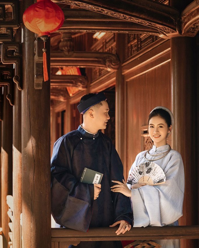 Chụp ảnh cưới áo dài ngoài trời đẹp lãng mạn 2026: Khám phá xu hướng và ý tưởng độc đáo