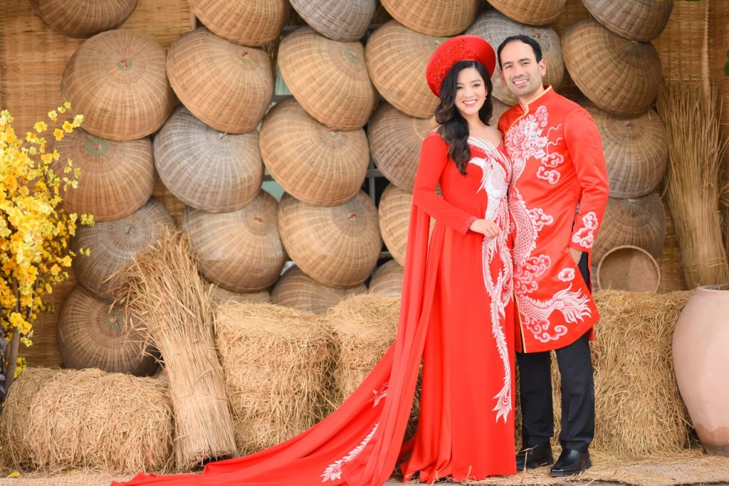 Chụp ảnh couple áo dài giá tốt tại TP.HCM năm 2026