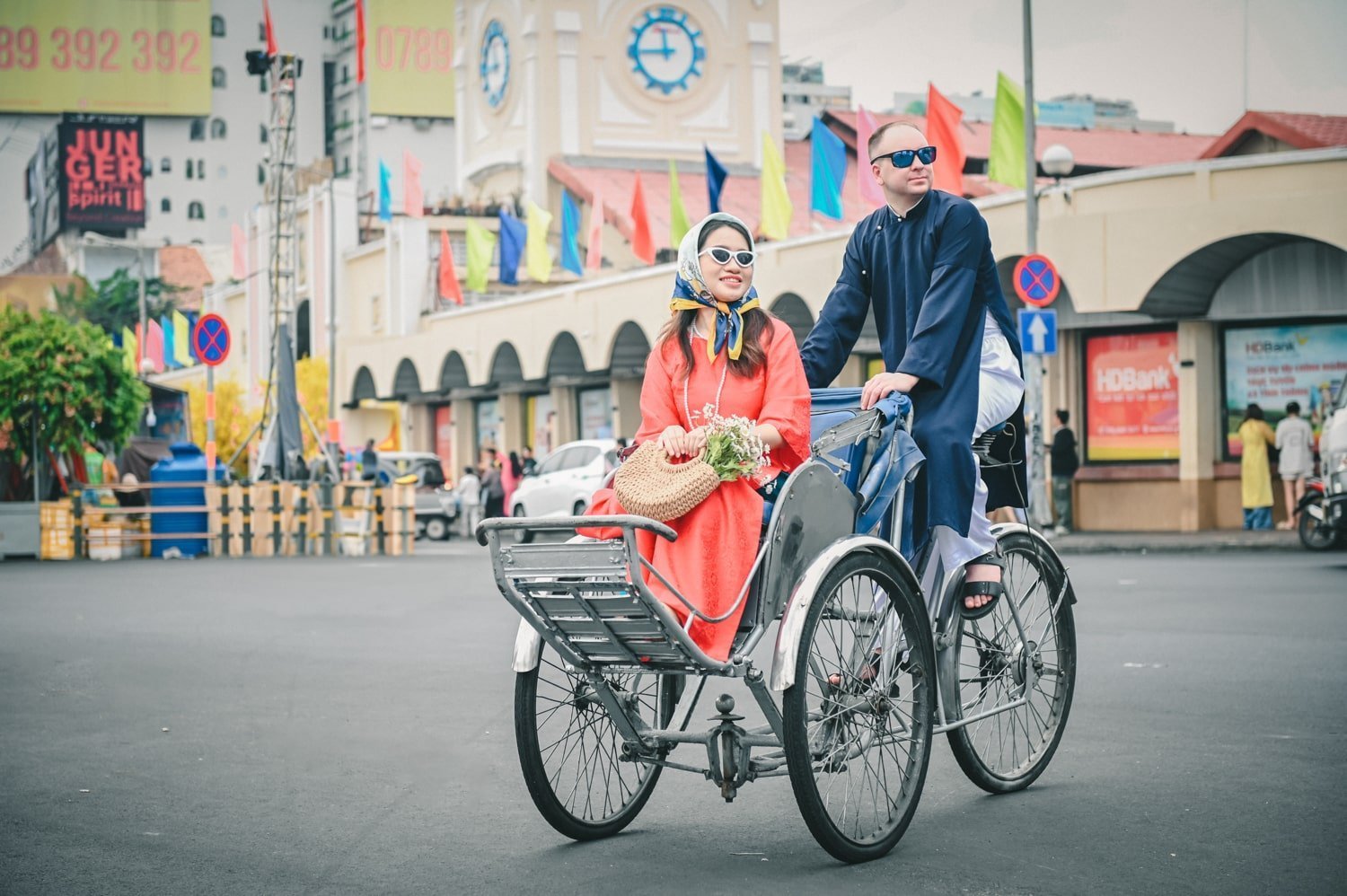 Chụp ảnh couple áo dài giá tốt tại TP.HCM năm 2026
