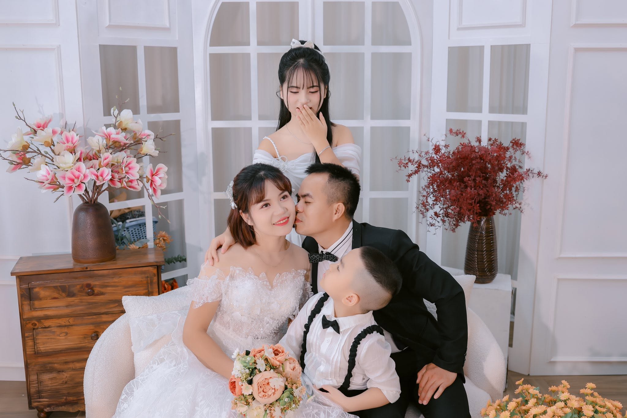 Chụp ảnh kỷ niệm 15 năm ngày cưới tại studio và ngoại cảnh (1)