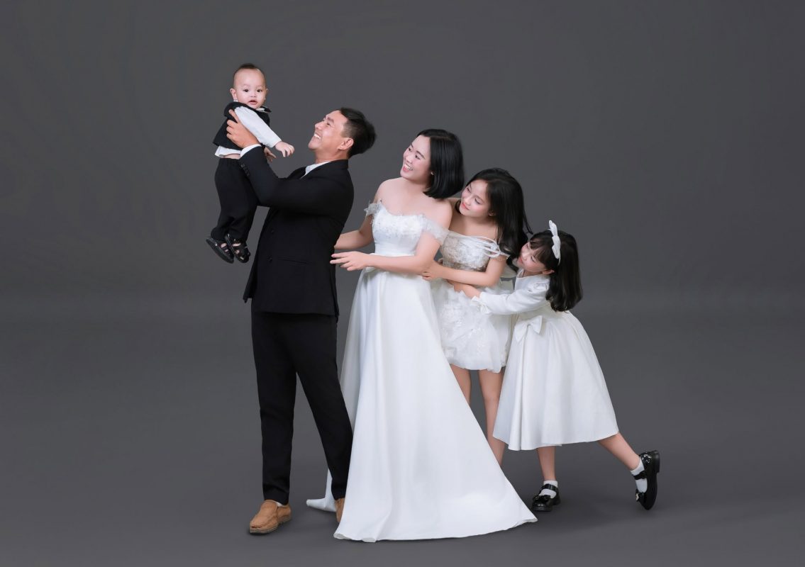 8 studio chụp ảnh kỷ niệm ngày cưới tại Hà Nội (8)