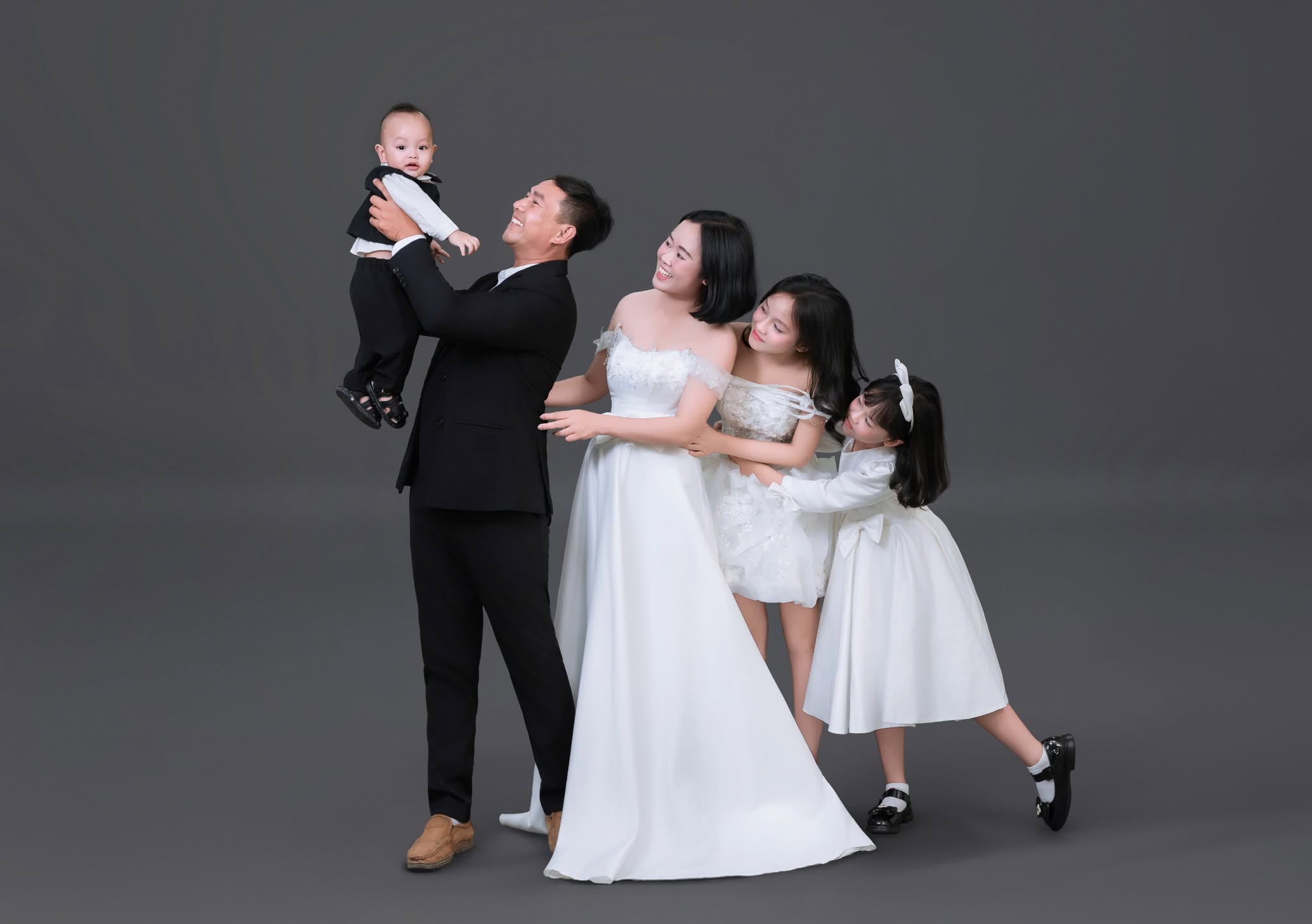 8 studio chụp ảnh kỷ niệm ngày cưới tại Hà Nội (8)